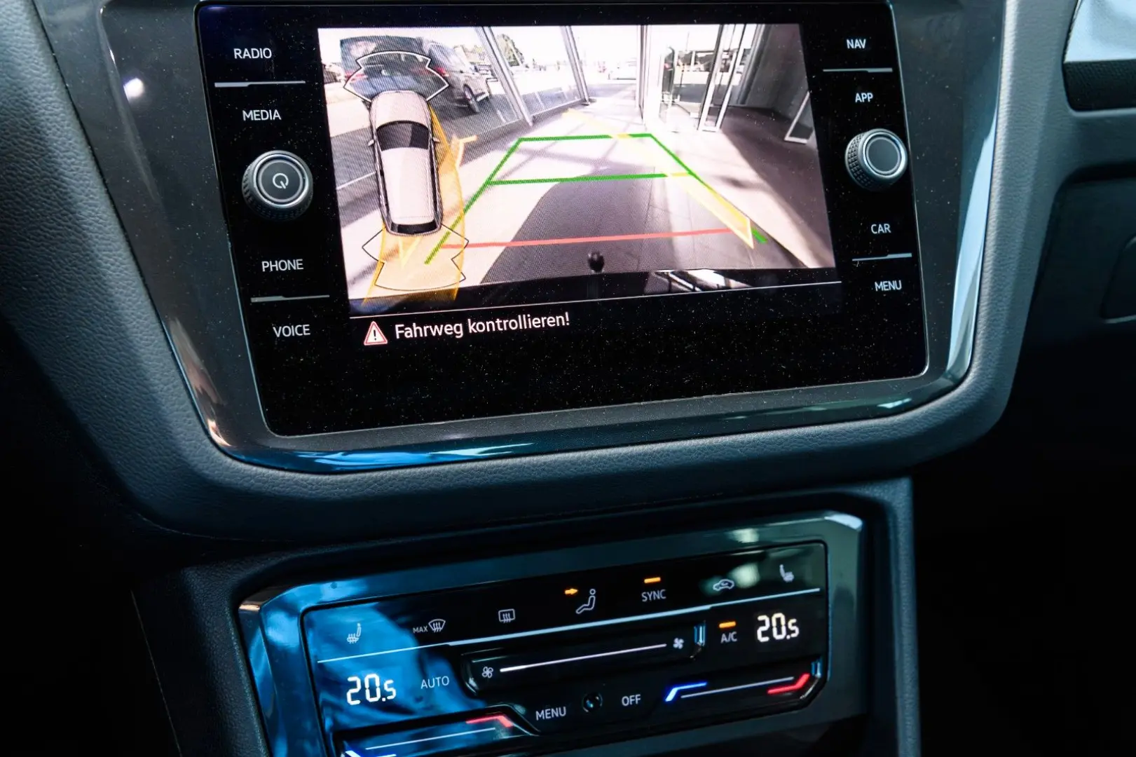 Tiguan Life 1.5 DSG +MATRIX+AHK+KAMERA+KEYLESS+N