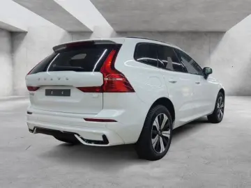 XC60 T6 Plus Dark Recharge Plug-In Hybrid AWD