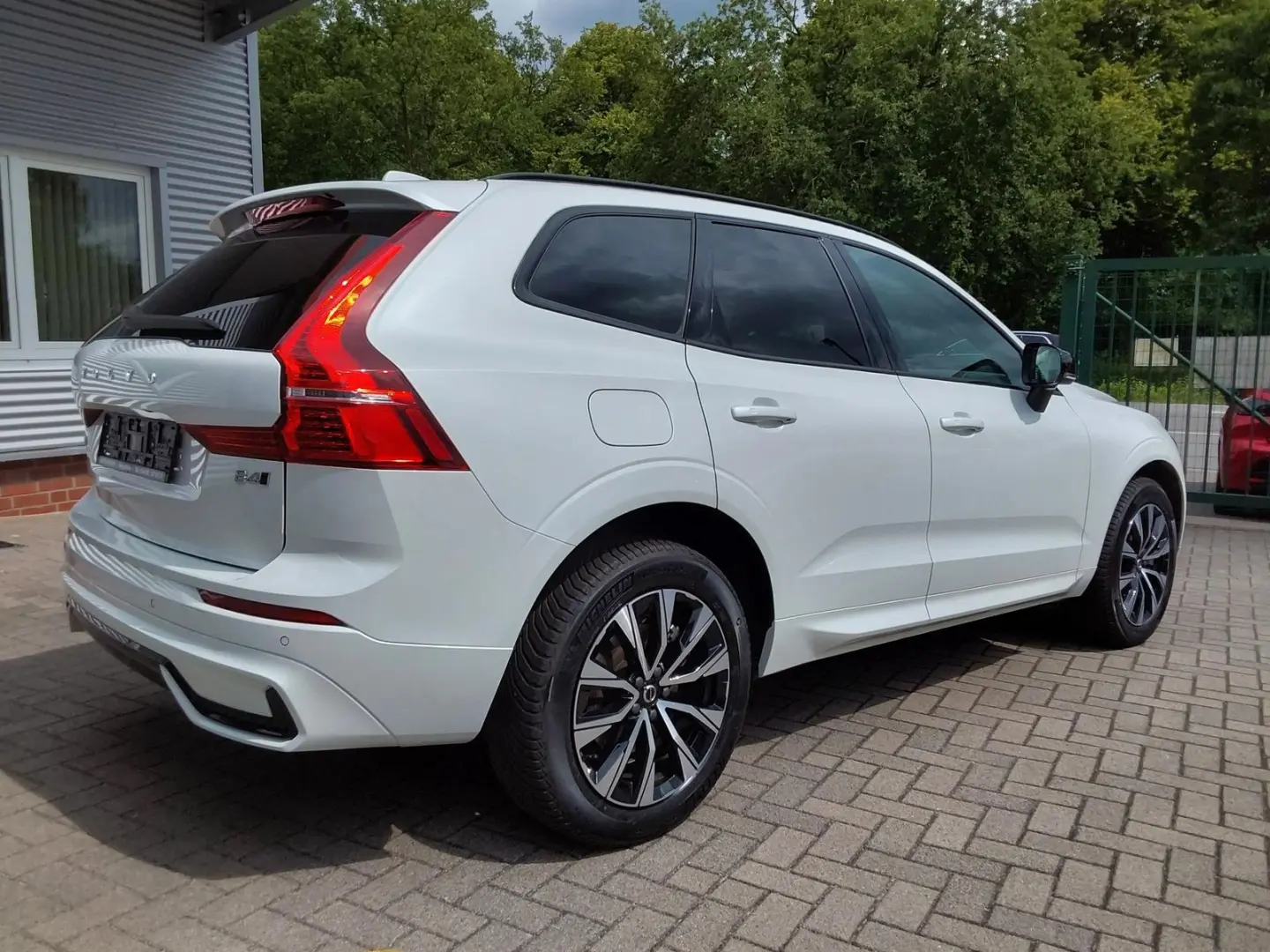 XC60 B4 D AWD Plus Dark ACC/AHK/LED/SHZ/PDC/N...