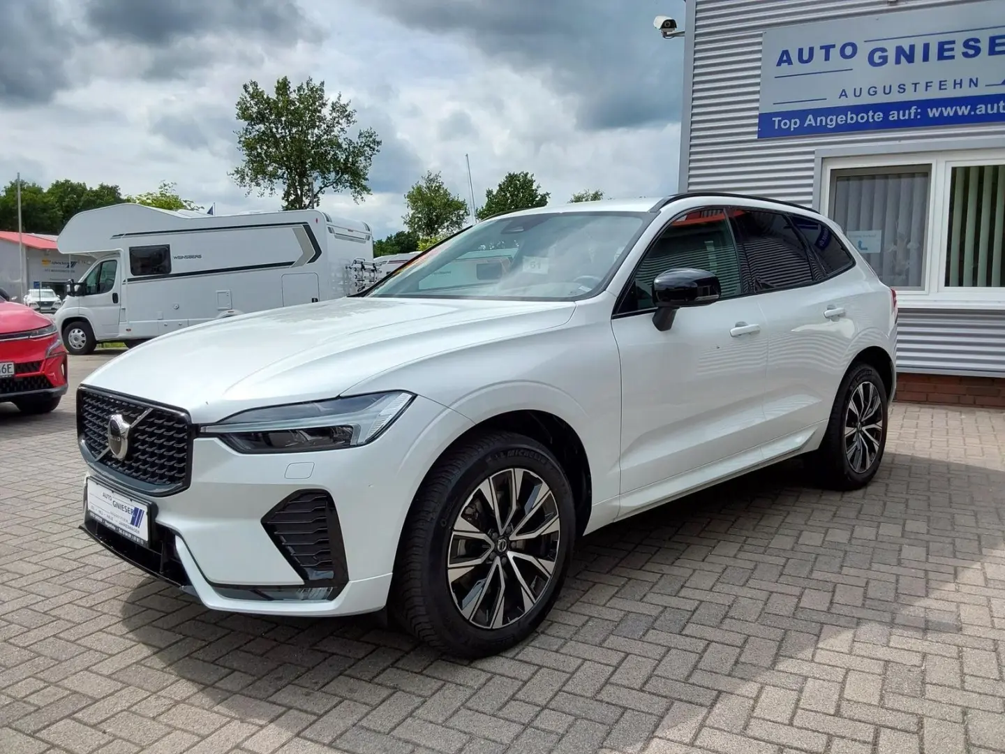 XC60 B4 D AWD Plus Dark ACC/AHK/LED/SHZ/PDC/N...