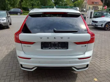 XC60 B4 D AWD Plus Dark ACC/AHK/LED/SHZ/PDC/N...