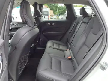 XC60 B4 D AWD Plus Dark ACC/AHK/LED/SHZ/PDC/N...