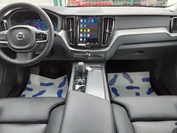 XC60 B4 D AWD Plus Dark ACC/AHK/LED/SHZ/PDC/N...