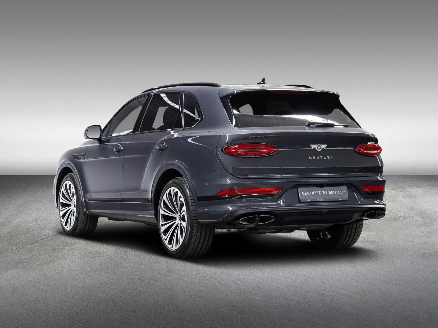 Bentayga Azure V8 |Black Line|Touring Spec|22