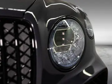 Bentayga Azure V8 |Black Line|Touring Spec|22