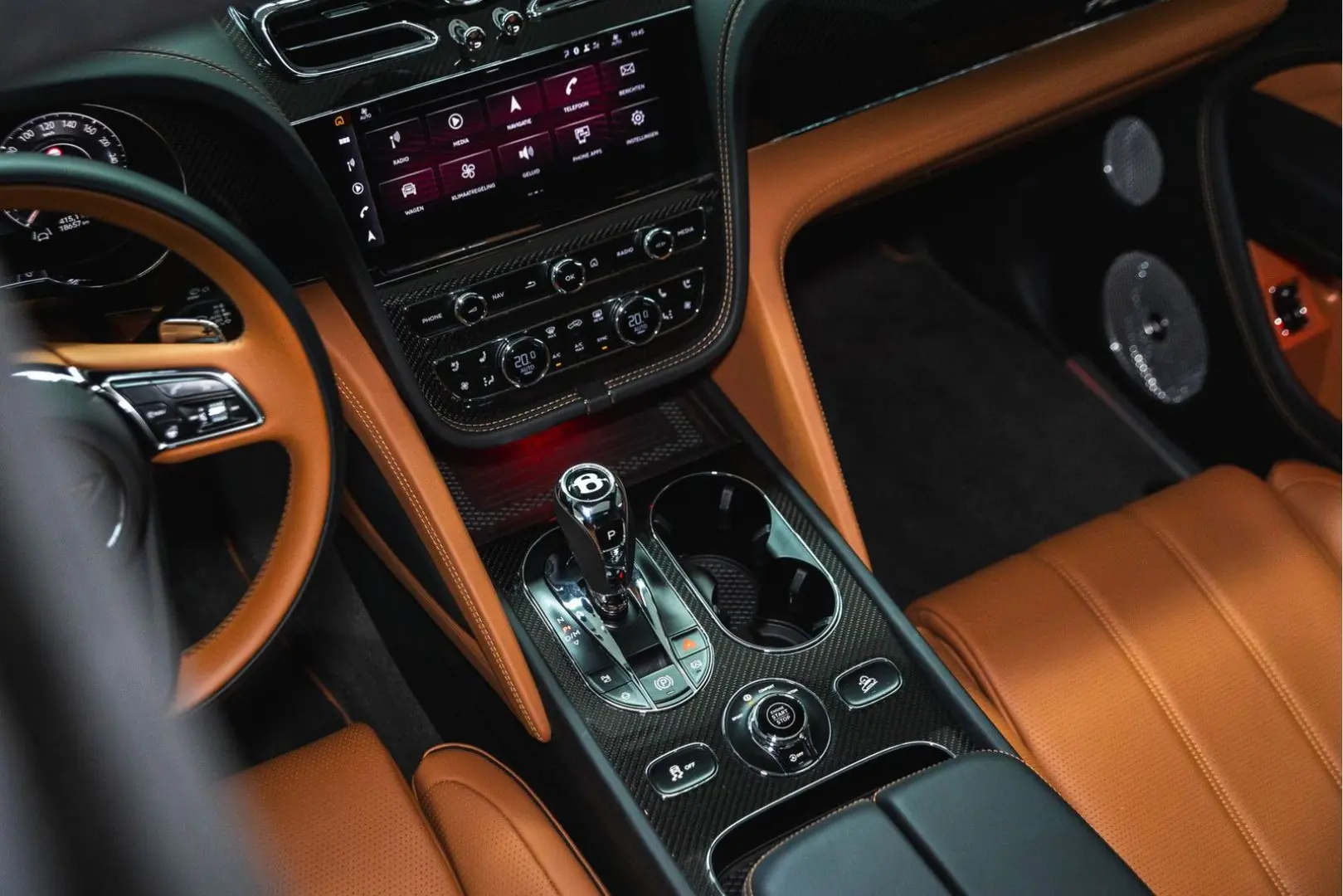 Bentayga Azure V8 |Black Line|Touring Spec|22