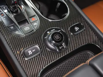 Bentayga Azure V8 |Black Line|Touring Spec|22