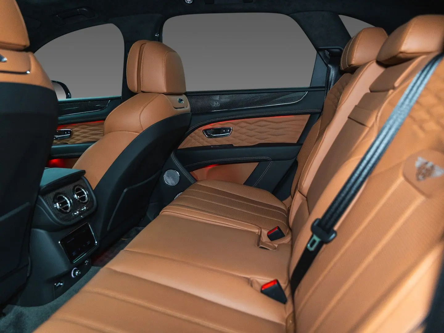 Bentayga Azure V8 |Black Line|Touring Spec|22