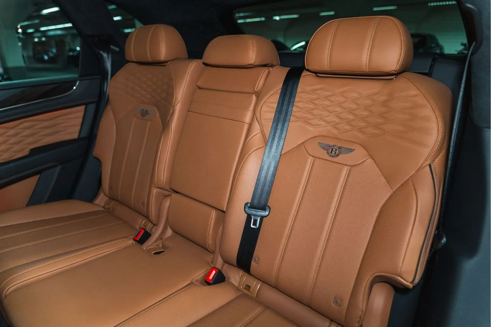 Bentayga Azure V8 |Black Line|Touring Spec|22