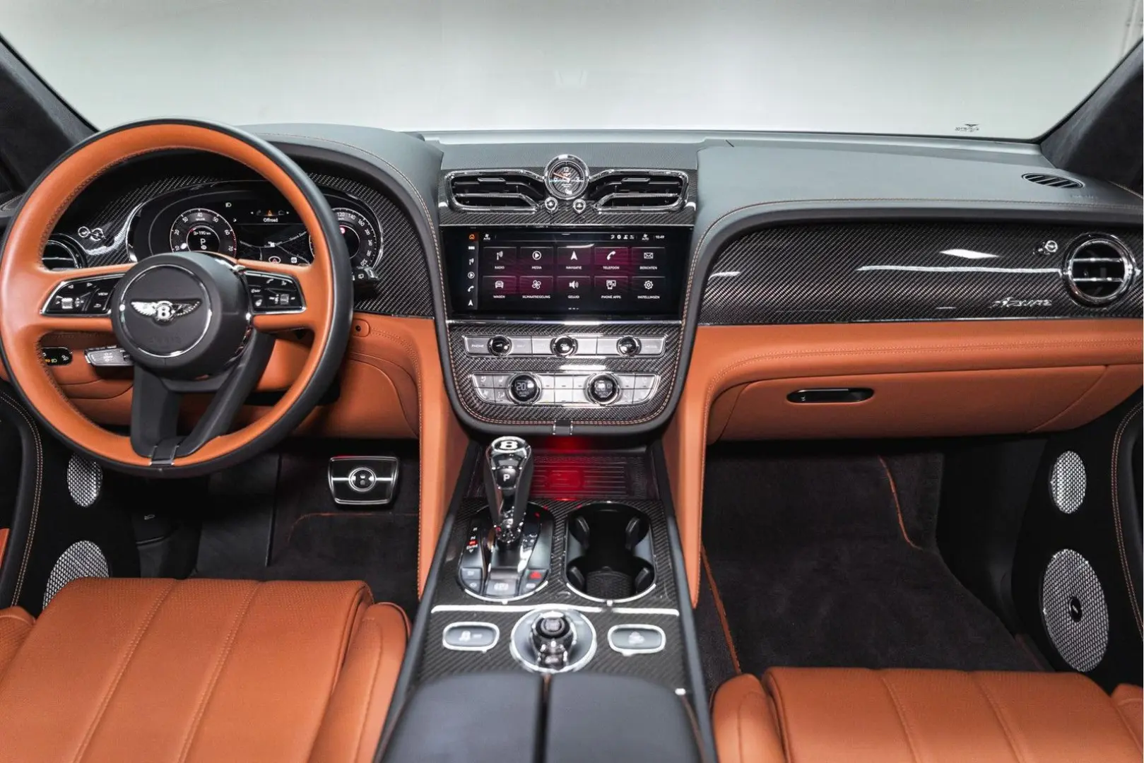 Bentayga Azure V8 |Black Line|Touring Spec|22