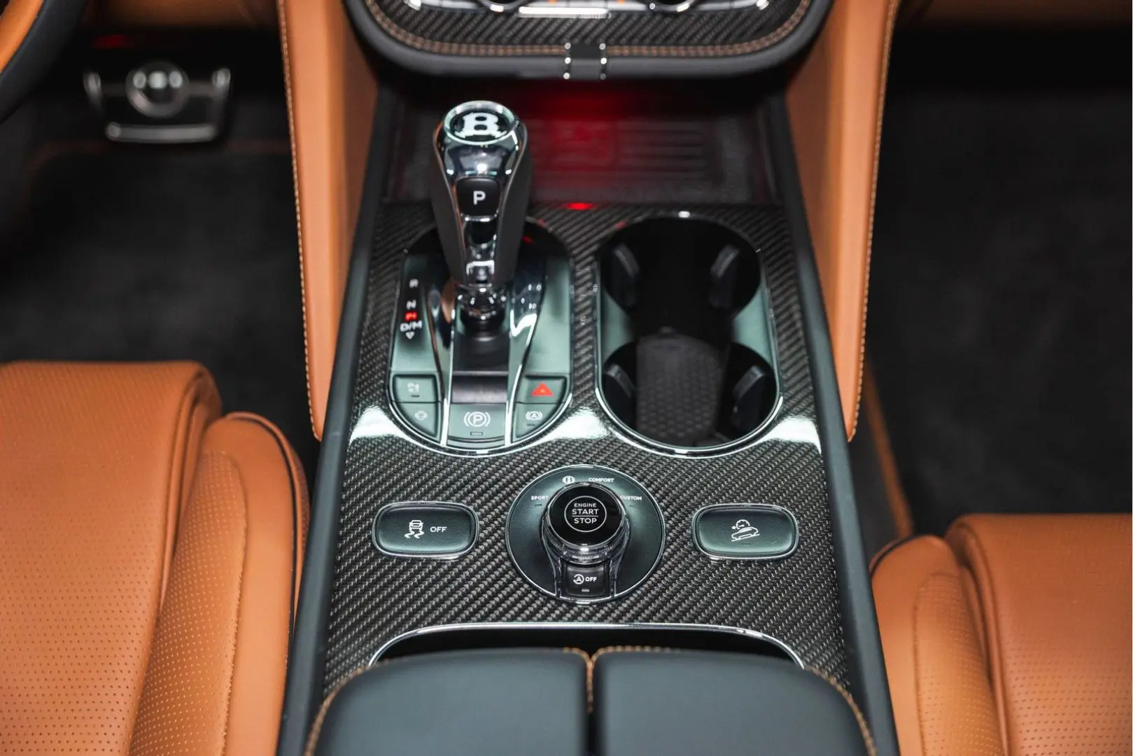 Bentayga Azure V8 |Black Line|Touring Spec|22