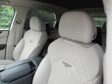 Bentayga 4.0 V8 S 4WD Autom./Ceramic Brakes/Naim