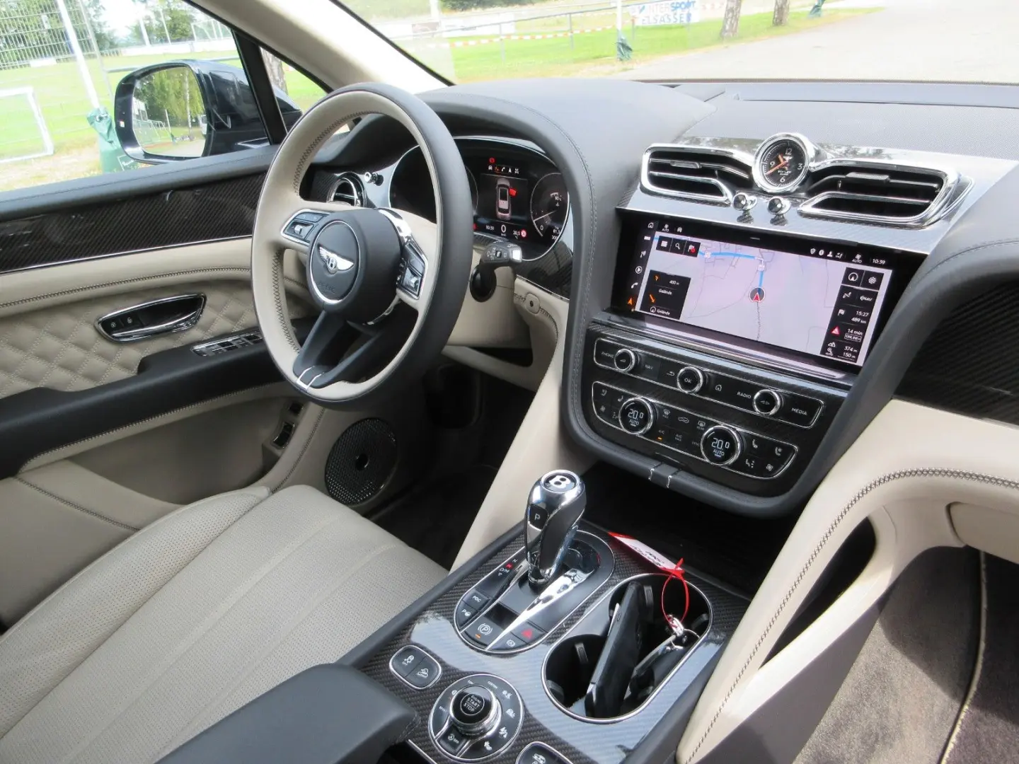 Bentayga 4.0 V8 S 4WD Autom./Ceramic Brakes/Naim
