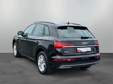 Q5 50 TFSIe quattro S-tronic / AHK, MMI-Navi, PD