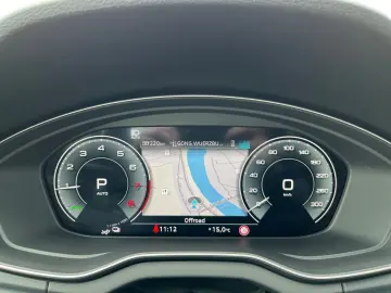 Q5 50 TFSIe quattro S-tronic / AHK, MMI-Navi, PD