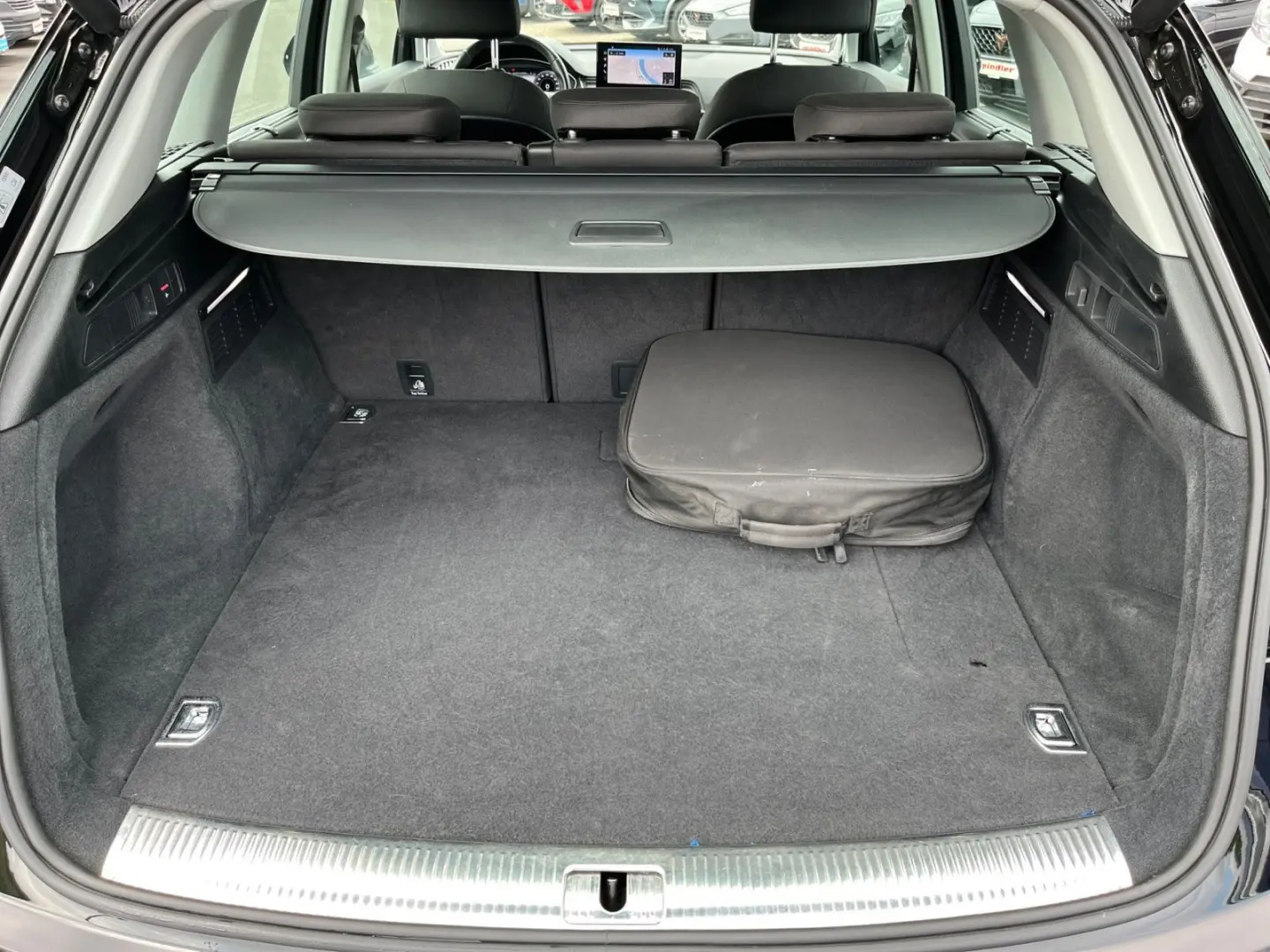 Q5 50 TFSIe quattro S-tronic / AHK, MMI-Navi, PD