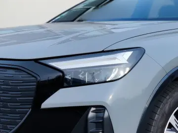 Q4 50 e-tron quattro Pano MMI Navi AHK Optikpak.