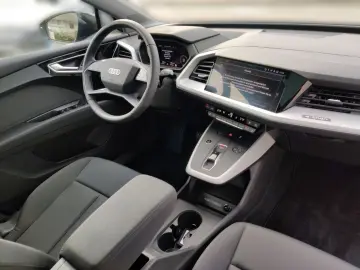 Q4 50 e-tron quattro Pano MMI Navi AHK Optikpak.