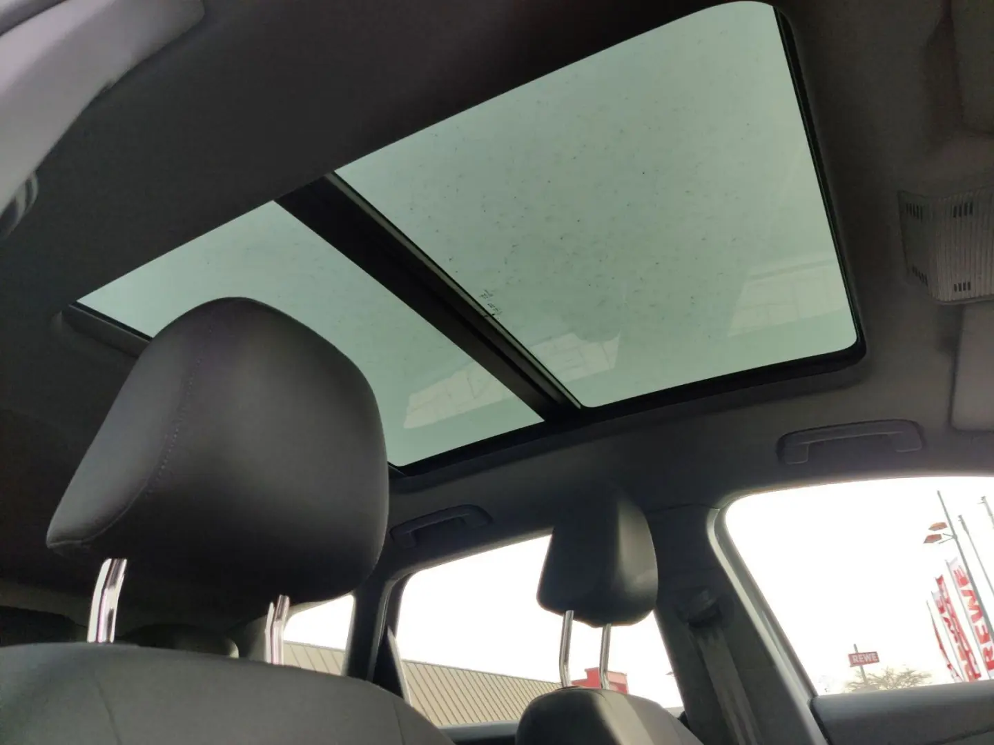 Q4 50 e-tron quattro Pano MMI Navi AHK Optikpak.