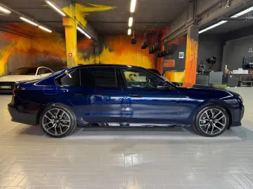 740d xDrive M Sport~PANO SKY~KAMERA 360~HEAD-UP
