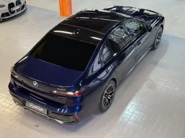 740d xDrive M Sport~PANO SKY~KAMERA 360~HEAD-UP