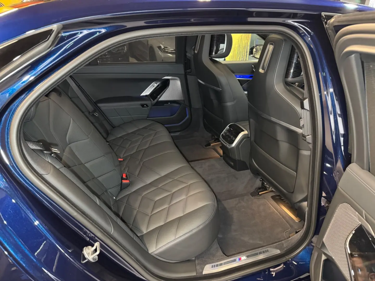 740d xDrive M Sport~PANO SKY~KAMERA 360~HEAD-UP