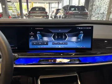 740d xDrive M Sport~PANO SKY~KAMERA 360~HEAD-UP