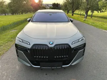 740d x-Drive M-Sport Paket B&W Panorama