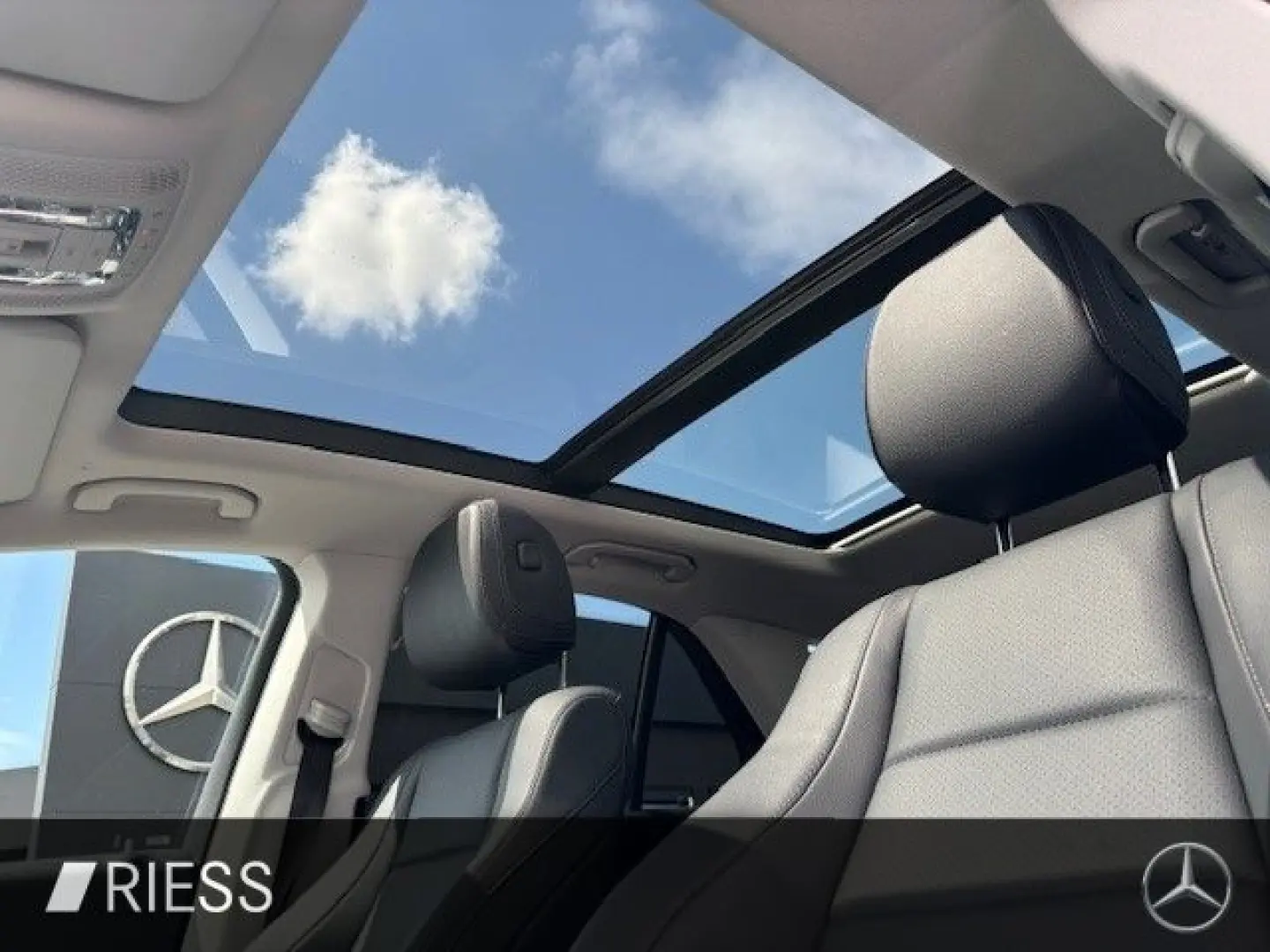 GLE 450 d 4M AMG Sport Distr Pano AHK HUD Sitzk
