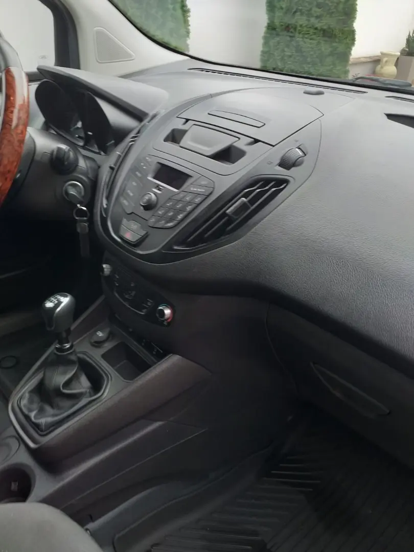 Ford Transit Courier