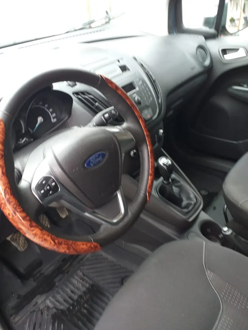 Ford Transit Courier