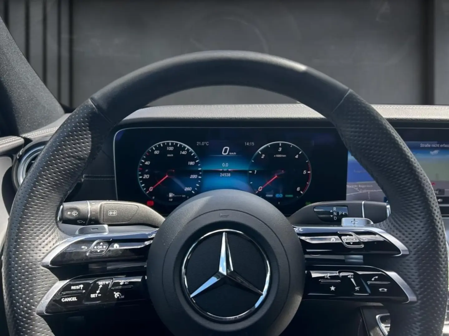 E 220 d +AMG+Night+DistrPlus+KAMERA+WIDE+AHK