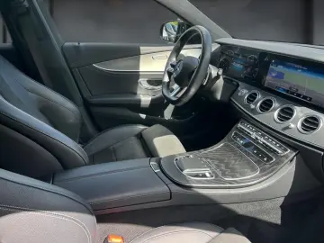 E 220 d +AMG+Night+DistrPlus+KAMERA+WIDE+AHK