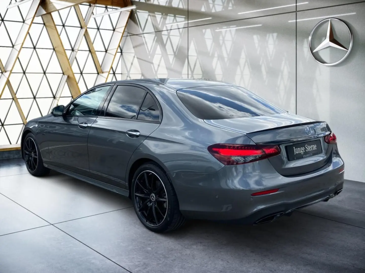 E 220 d AMG Night EDITION Distro+*360°