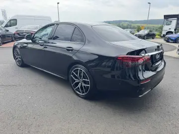 E 220d AMG+Pano+Distr+Multibeam+RFK+Night