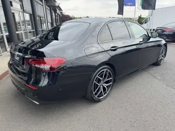 E 220d AMG+Pano+Distr+Multibeam+RFK+Night