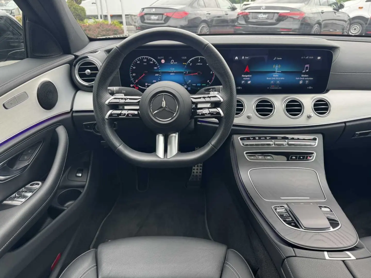 E 220d AMG+Pano+Distr+Multibeam+RFK+Night