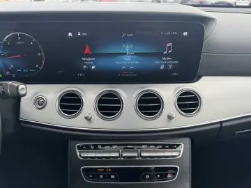 E 220d AMG+Pano+Distr+Multibeam+RFK+Night