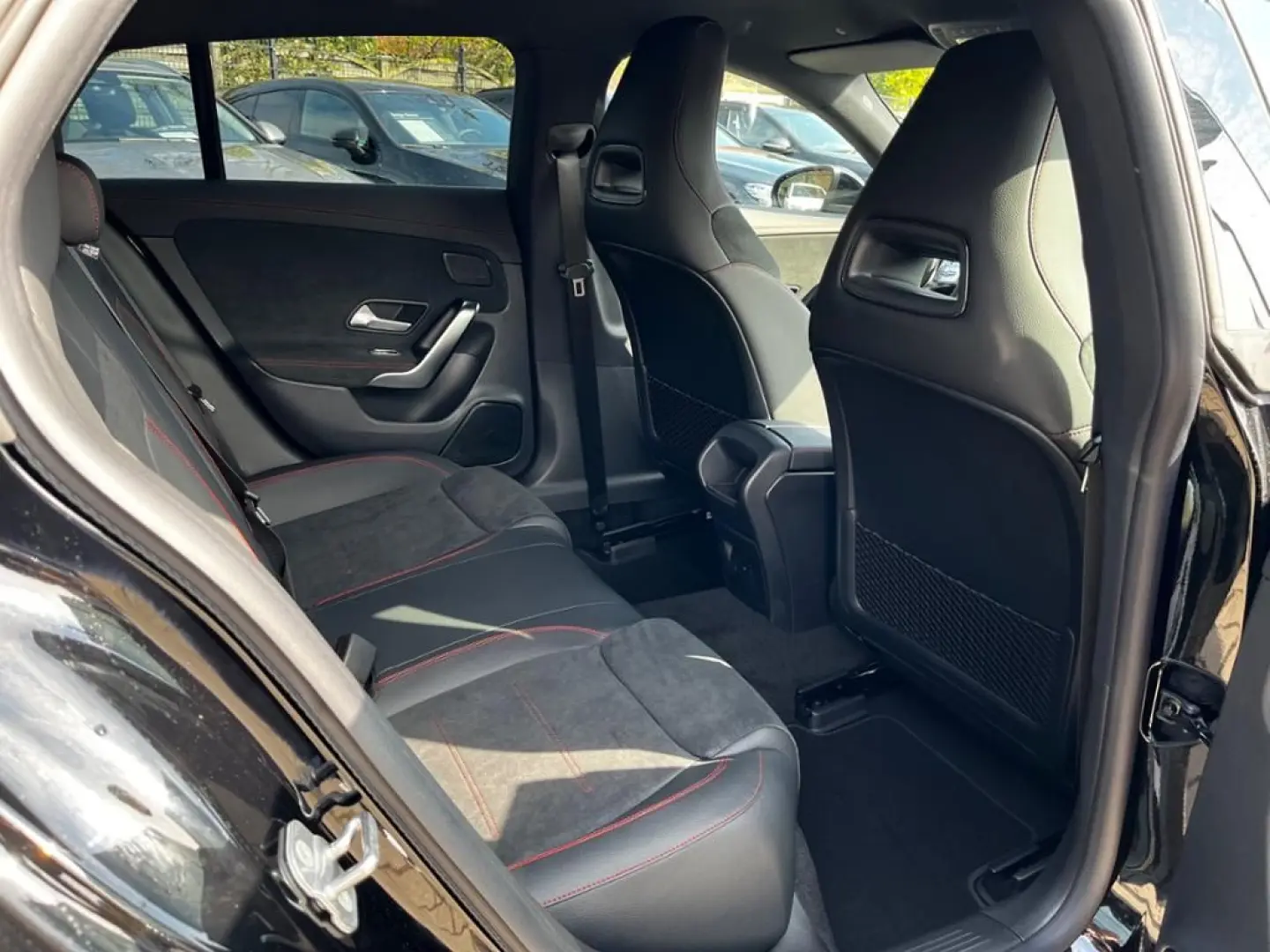 CLA 250 e SB +AMG+SHZ+PDC+Night+S-Sitz+KAM+SpurH