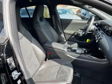 CLA 250 e SB +AMG+SHZ+PDC+Night+S-Sitz+KAM+SpurH