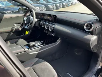 CLA 250 e SB +AMG+SHZ+PDC+Night+S-Sitz+KAM+SpurH