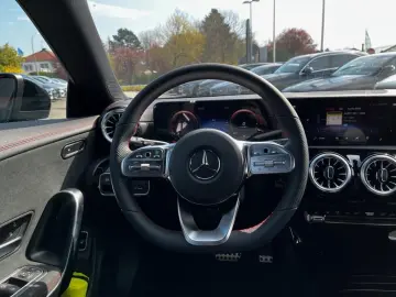 CLA 250 e SB +AMG+SHZ+PDC+Night+S-Sitz+KAM+SpurH
