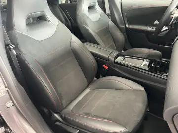 CLA 250 4M AMG PREMIUM-PANORAMA-AHK-MULTIBEAM