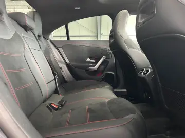 CLA 250 4M AMG PREMIUM-PANORAMA-AHK-MULTIBEAM