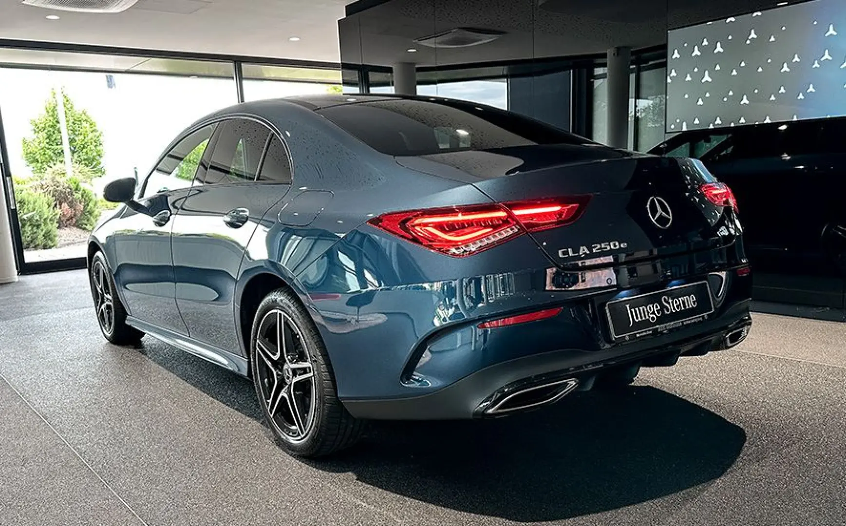 CLA 250 e Coupé AMG+Night+LED+Pano+Distro+MBUXH