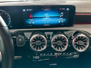 CLA 250 e Coupé AMG+Night+LED+Pano+Distro+MBUXH