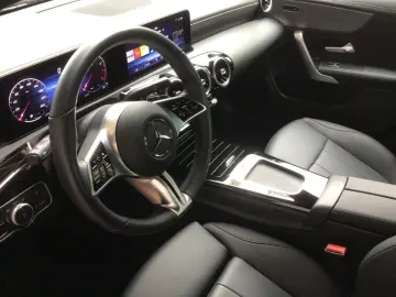 CLA 200 Coupé Progressive Advanced/Volldig/MBUX