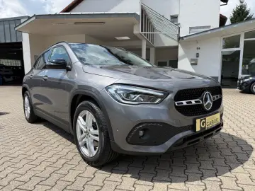 GLA 200 d 4Matic Progressive LED Navi Pano Leder