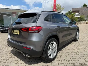 GLA 200 d 4Matic Progressive LED Navi Pano Leder