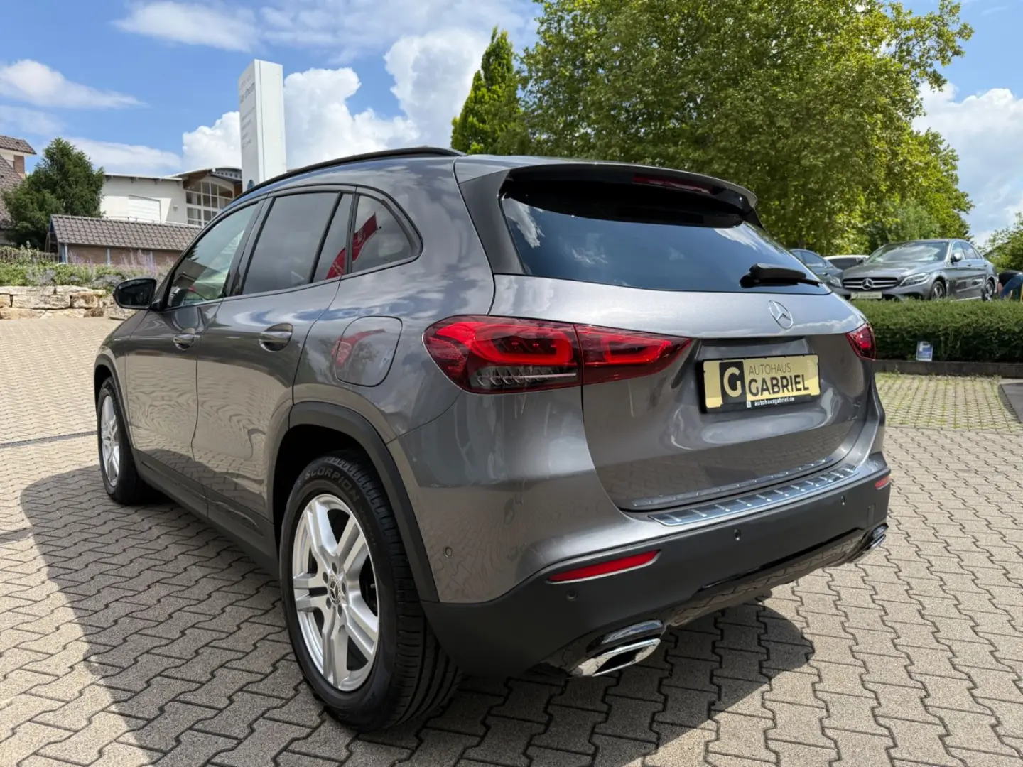 GLA 200 d 4Matic Progressive LED Navi Pano Leder